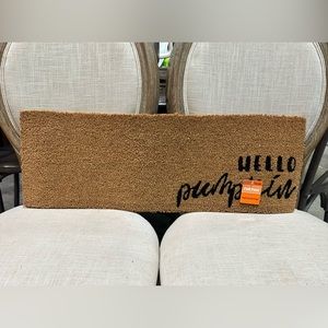 NWT‎ Hello Pumpkin rug/doormat